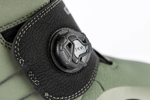 NITRO Venture Step On ® TLS 2026 | snowboard boots | HEAT Moldable | BOA ® | Introducing the New All-Terrain Convenience Fit | shadow / black