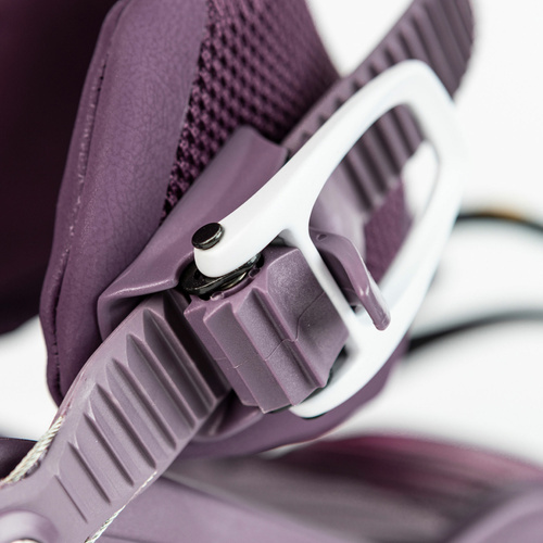 NITRO Poison 2025 | women's snowboard bindings | VIBRAM | deep purple | The Ultimate Blend of Precision & Comfort