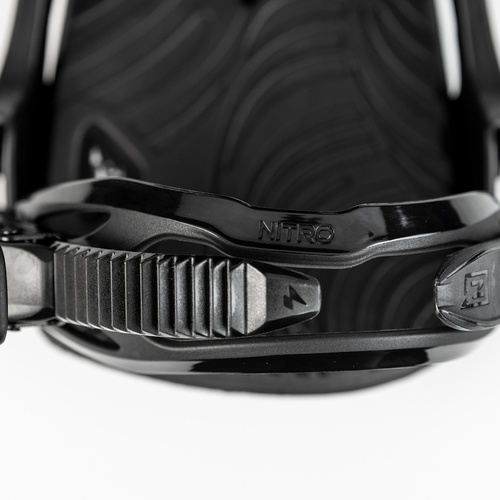 NITRO Cosmic 2025 | women's snowboard bindings | ULTRA BLACK