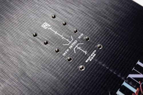 NITRO Mini Thrills 2026 + BATALEON E-stroyer BLACK / white | junior snowboard + bindings