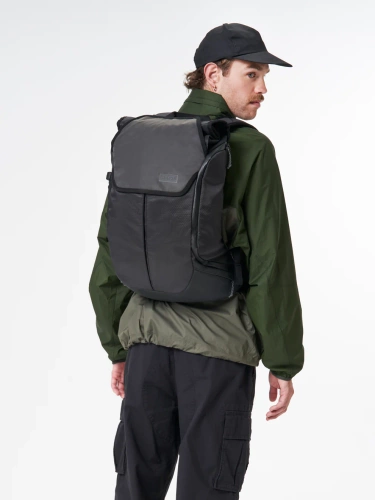 AEVOR Bike Pack PROOF Black 18-24l | plecak rowerowy / miejski / wyprawowy | z USZTYWNIACZEM / WENTYLACJĄ | WATERPROOF 13K + LAPTOP 15" IPX DIN