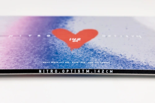 NITRO Optisym Women 2026 | damska deska snowboardowa | The Friendly Freestyle Snowboard