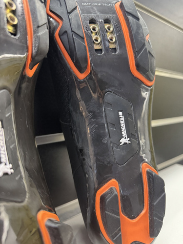 DMT MH1 | bike shoes | 2 x BOA ® | CARBON | MICHELIN ® | MTB XC / MARATHON | black / black | OUTLET