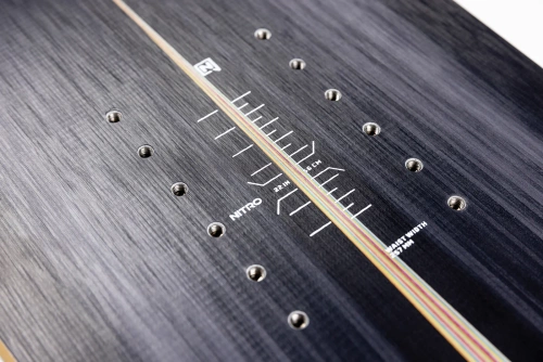 WOMEN SET NITRO 2026: Squash Split 152cm & Vertical by KOHLA + Vertical ST s. M x SPARK | splitboard & skins + bindings & pucks