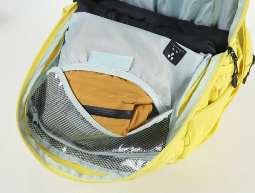 NITRO Slash 25 PRO 2026 | snowboard / splitboard backpack | illiminating