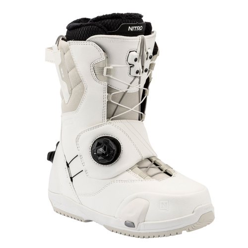 NITRO Step On ® + Cave TLS 2026: women's snowboard bindings + boots | HEAT Modlable | BOA ® | The Ultimate Fit & Convenient Interface | white & white