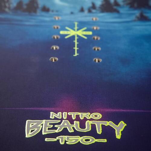 Damska deska snowboardowa NITRO Beauty 2023 | TRUE BEAUTY AND PERFORMANCE COMES FROM WITHIN!